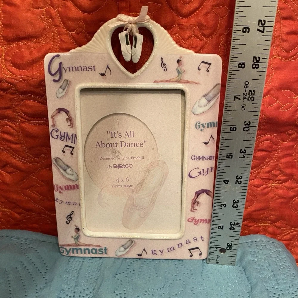 VTG Enesco GYMNAST‎ Theme 4x6 Frame Ceramic 3D Gym Shoes Hanging Pink White Gift